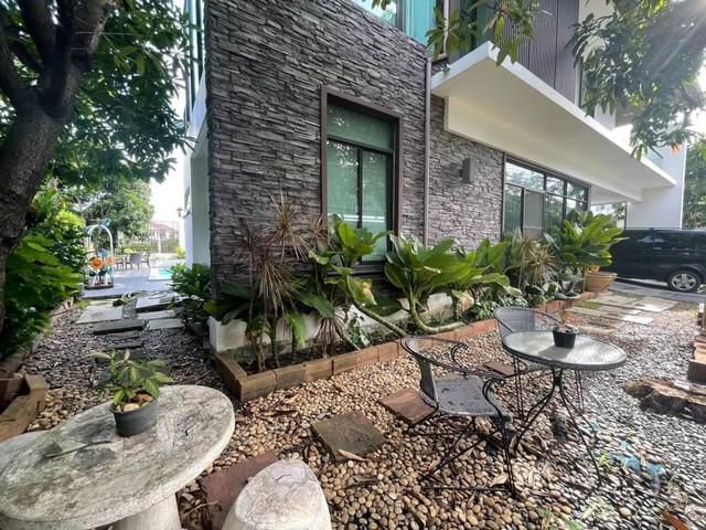 ขายบ้านใน หมู่บ้านมัณฑนา พระราม 9 -ศรีนครินทร์