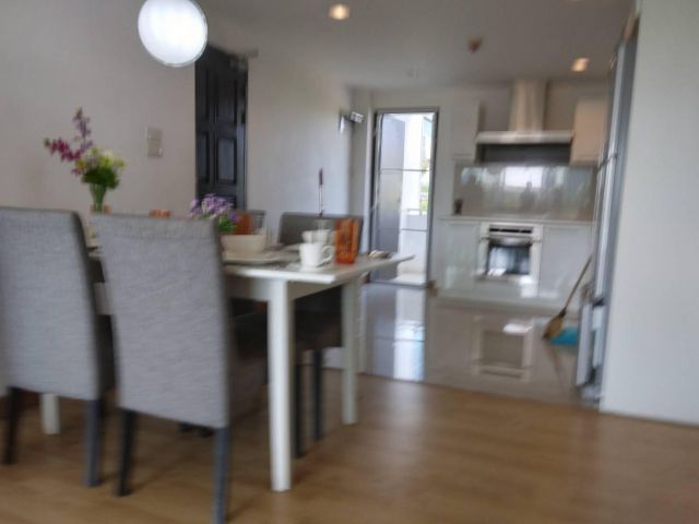 Rent condo villa with pool fully furnishes Phrakhanong BTS