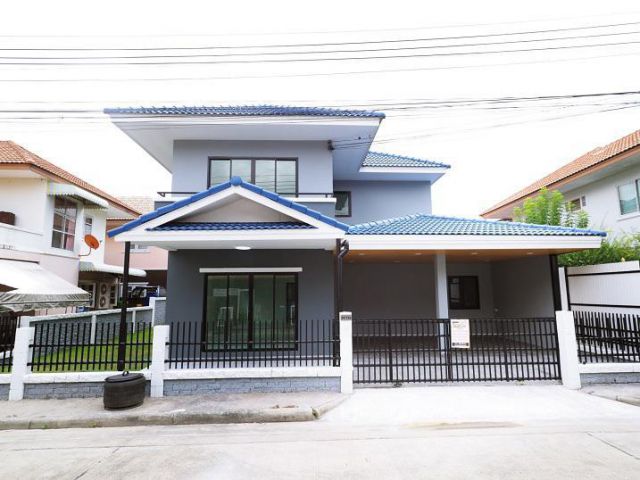 ขายแล้วค่ะ บ้านเดี่ยว 2 ชั้น ม.ฉัตรหลวง8 ขนาด 50 ตรว. 4นอน 3น้ำ บ้านพื้นที่กว้าง สวยครบ พร้อมสนามหญ้า ลานซักล้าง บรรยา