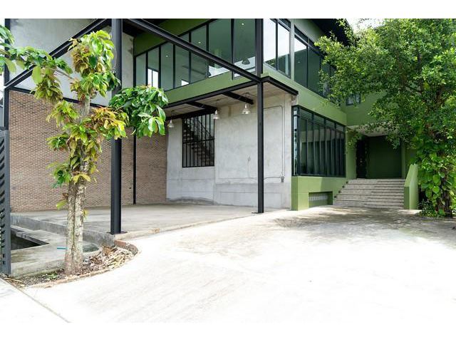 ให้เช่าบ้านเดี่ยว 3 ชั้น ซอย เทิดราชัน