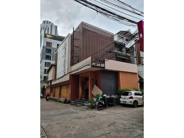 ให้เช่าอาคาร4 ชั้น สุขุมวิท 19 ใกล้BTSอโศก