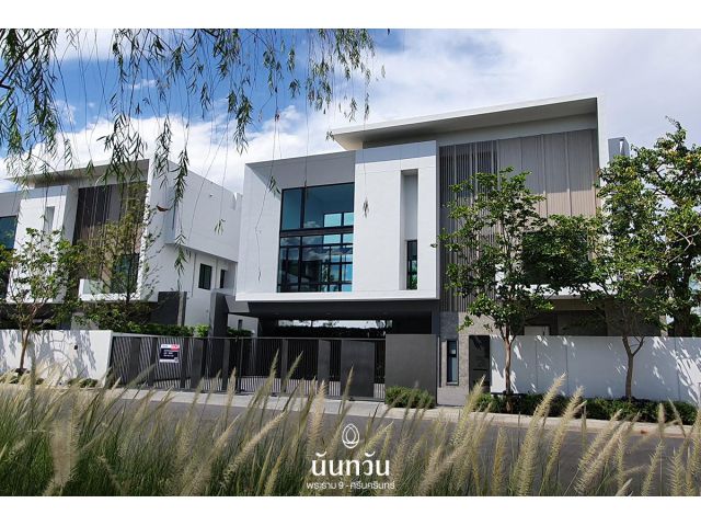 (ขาย) ** นันทวัน พระราม 9 – ศรีนครินทร์ บ้านเดี่ยว 3 ชั้น สไตล์ Modern Minimalist ตกเเต่งจัดเต็มทั้งหลัง **
