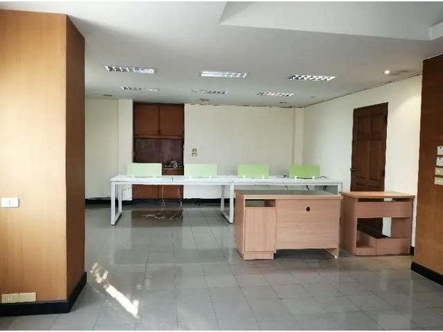ให้เช่าบ้าน 3 ชั้น 700 ตร ซอย 20มิถุนา สุทธิสาร