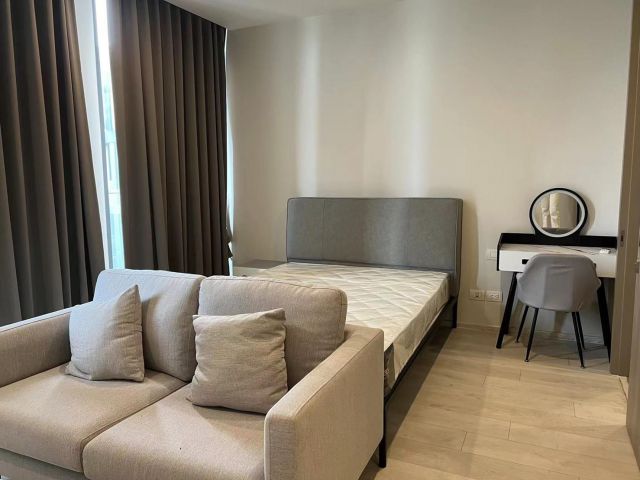 For rent Noble Ploenchit 1 bed 43th floor Fully furnished (S03-1011)