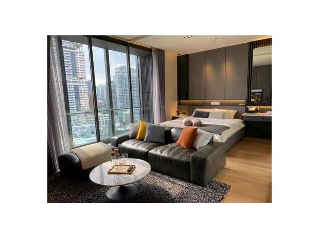 BEATNIQ Sukhumvit 32 1 Bed