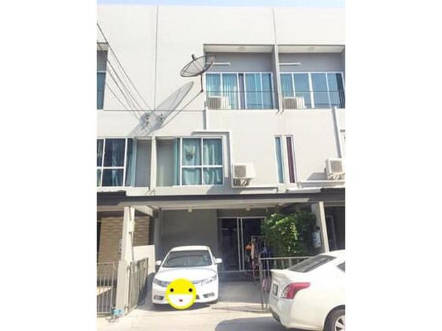 ให้เช่าทาวน์โฮม พาทิโอ พัฒนาการ 38  พร้อมอยู่