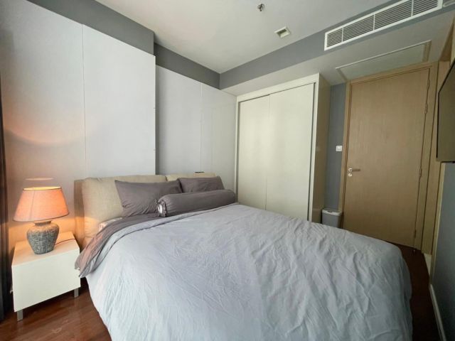For rent Hyde Sukhumvit11 2bed corner room hight floor (S03-1015)
