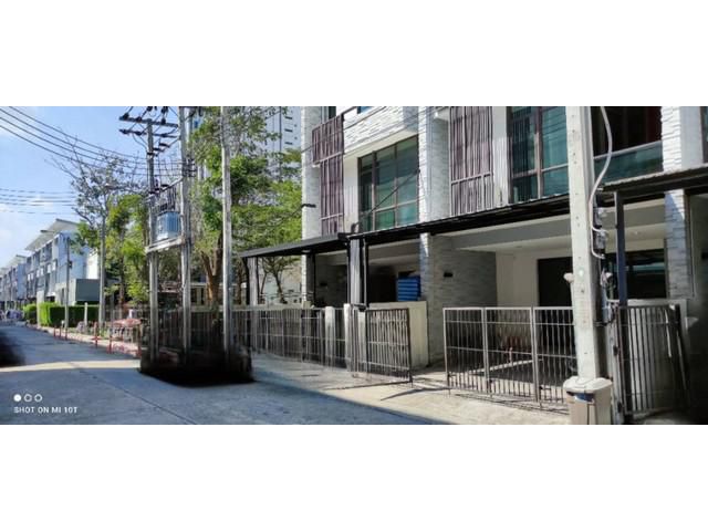 ให้เช่าทาวน์โฮม 3ชั้น Plex บางนา ถนนบางนา กม.5