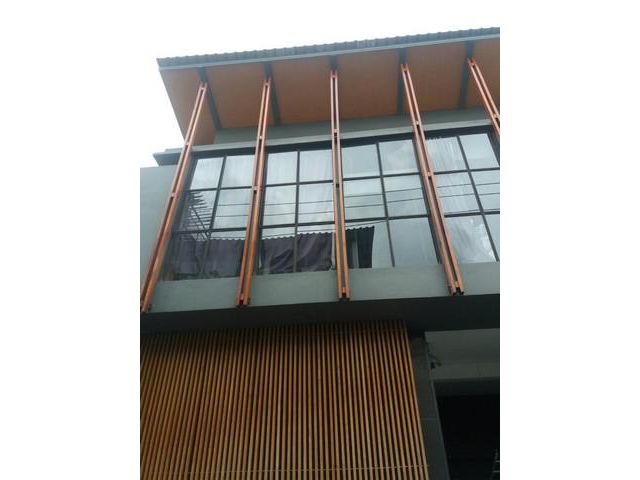 ให้เช่าบ้านเจริญราษฎร์ 5 ตกแต่งหรู พร้อมอยู่