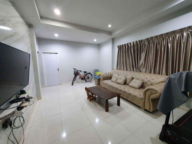 บ้านเดี่ยว เสรีไทย ที่ดินขนาด 50 ตรว. เช่า ขาย
