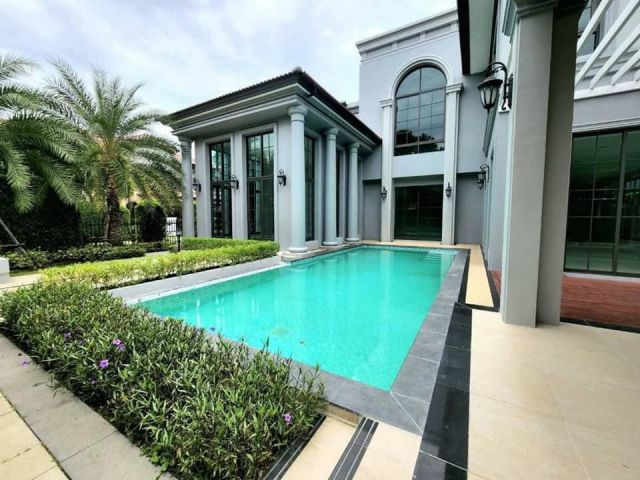 ขายคฤหาสน์หรู ทำเล ปิ่นเกล้า ติดถนนบรมราชชนนี พร้อมสระว่ายน้ำส่วนตัว The Grand Pinklao Alpina