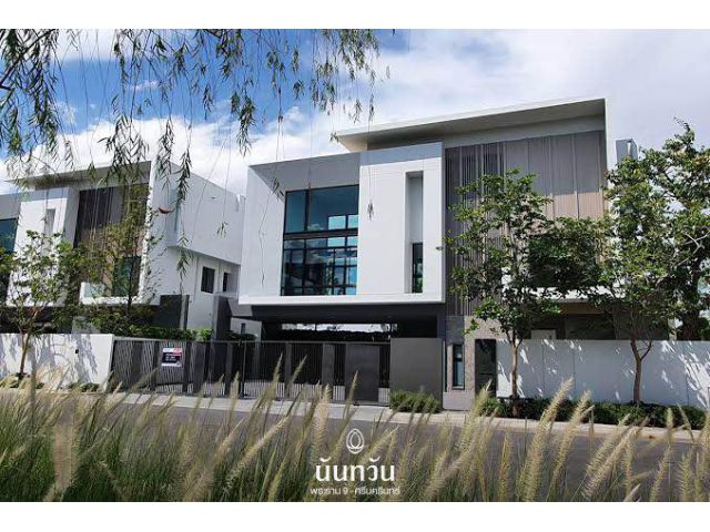 ขายบ้านเดี่ยว 3 ชั้น หมู่บ้านนันทวัน พระราม 9 – ศรีนครินทร์ (Nantawan Rama 9- Srinakarin) ขนาด 380 ตารางเมตร ที่ดิน 127