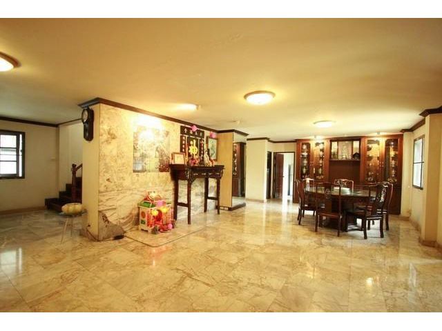 ให้เช่าบ้านเดี่ยว 2 ชั้น ซอยลาซาล 6