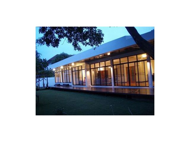 ให้เช่าบ้านเดี่ยวชั้นเดียว 170 ตร.วา ซอยศูนย์วิจัย 8 พร้อมสวนในบ้าน เดินทางสะดวก ใกล้รพ.กรุงเทพ (ADT493)