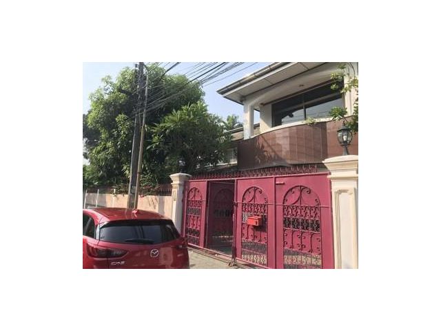 ให้เช่าบ้านเดี่ยว 2 ชั้น 87 ตร.วา มีพื้นที่สวน ซอยรามคำแหง 21 เดินทางสะดวก ใกล้ ทางด่วนรามอินทรา-อาจณรงค์ (ADT476)