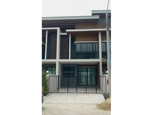 ให้เช่า ทาวน์เฮ้าส์  RNP Place สุวินทวงศ์ ถนนสามวา