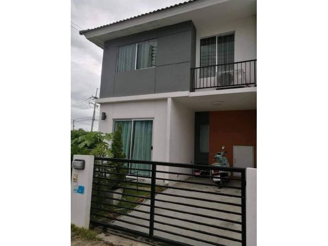 U1204 ให้เช่าทาวน์โฮม 2 ชั้น  หลังมุม หมู่บ้านพฤกษา กรุงเทพ-ปทุมธานี ในเมือง เฟอร์ในบ้านครบ ทำเลดีเดินทางสะดวกเข้าออกได้