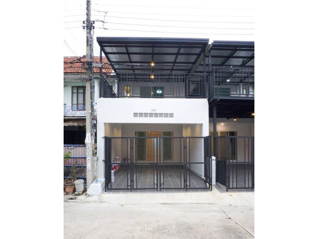 ขาย ทาวน์เฮ้าส์ รีโนเวทใหม่ หมู่บ้านบัวทอง 4 บ้านกล้วย-ไทรน้อย