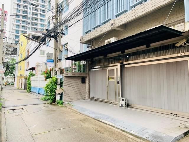 ขายตึกแถว 4 คูหา เนื้อที่ 56 ตารางวา ใกล์ BTS พญาไท ใกล์สยามสแควร์, PARAGON