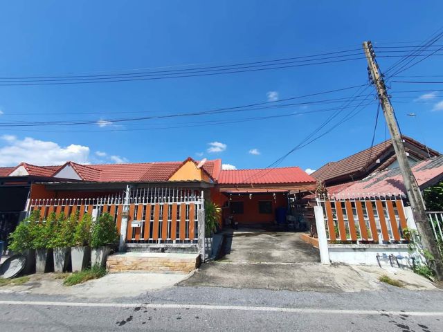 . .บ้านเดี่ยว!! หมู่บ้านเพชรโสธร ซอย 8 ใกล้โรบินสัน พร้อมอยู่ ของแถม!!. .