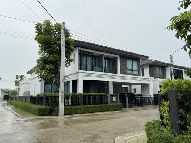 ให้เช่าบ้านเดี่ยว2ชั้นเนื้อที่ 60.6 ตาางวา 4 ห้องนอน  5 ห้องน้ำ โครงการแกรนด์ บริทาเนีย บางนา กม.12  บ้านสภาพใหม่ เฟอร์