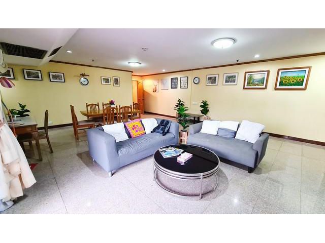 Large unit available!!! at Prestige Sukhumvit23