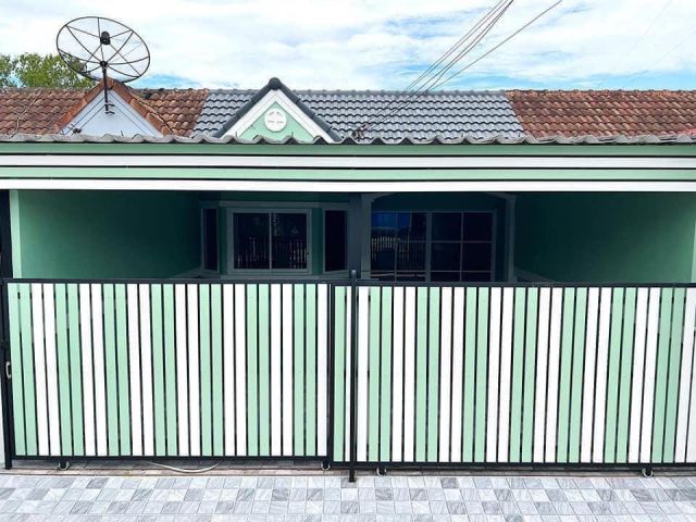 บ้านสวยรีโนเวทใหม่ พร้อมเข้าอยู่ หนองตำลึงชลบุรี