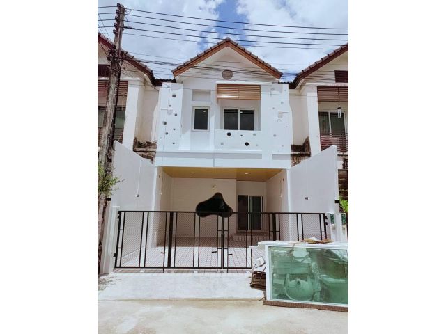 ทาวน์เฮ้าส์ 2 ชั้นครึ่ง (ห้องพระ) 22 ตร.ว. หมู่บ้านบุณฑริกนิวสไตล์ #ลำลูกกาคลอง4 ต่อเติมสวย ตกแต่งใหม่พร้อมอยู่