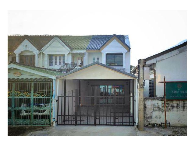 ทาวน์เฮ้าส์ 2ชั้น 27 ตร.ว. หมู่บ้านสี่ไชยทอง  บ้านสวยพร้อมอยู่ ปทุมธานี ใกล้ตลาดพูนทรัพย์, โรงพยาบาล, The Nine Center
