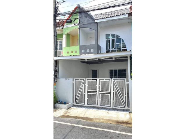 ขาย ทาวน์เฮ้าส์ รีโนเวท พร้อมอยู่ หมู่บ้านนันทิชา2 บางกรวย-ไทรน้อย