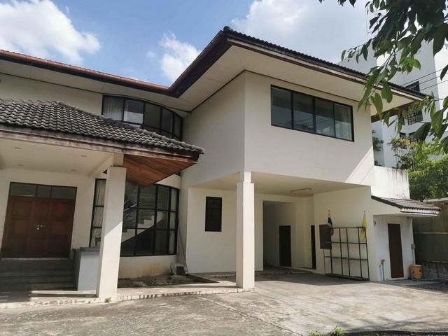 ใหัเช่าบ้านเดี่ยว 2 ชั้น ซอย ลาดพร้าว 64