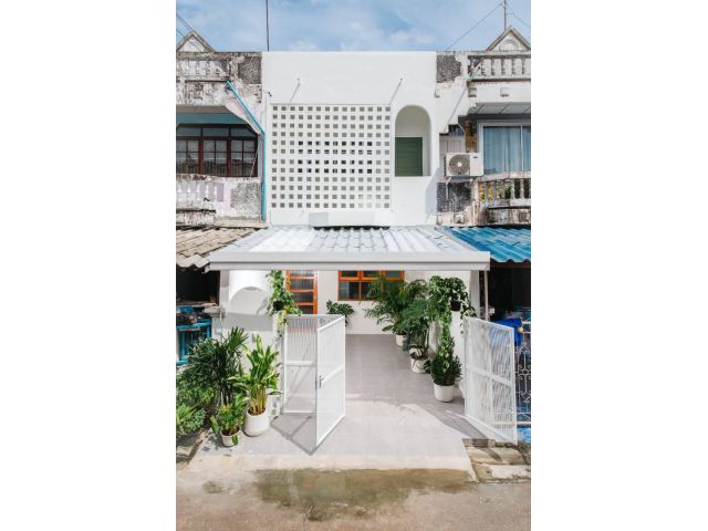 บ้านเทาน์เฮาส์ 2 ชั้น บ้านสวยสไตล์ minimal พร้อมอยู่ ซอยเพชรเกษม 69