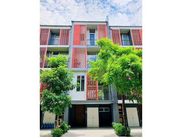 ให้เช่าโฮมออฟฟิศ 3.5 ชั้น โครงการไซมิส บลอสซั่ม