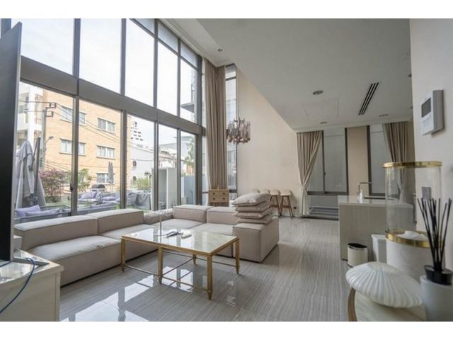 ขายทาวน์โฮม5ชั้นย่านสุขุมวิท สุขุมวิท49 ราคา 78,000,000 บาท เขตวัฒนา พร้อมสระว่ายน้ำส่วนตัวและลิฟท์ ใกล้ BTS พร้อมพงษ์ B