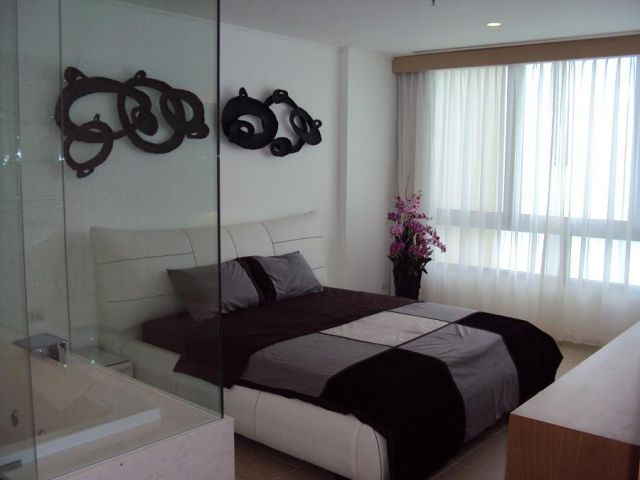 For rent Northpoint Pattaya 3 Bed rooms hight floor Fully furnished and sunset view (S03-1035)