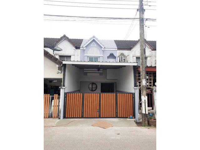 ทาวน์เฮาส์ 2 ชั้น #หมู่บ้านเธียรทอง ซอยสังฆสันติสุข 30 รีโนเวทใหม่ พร้อมอยู่ หน้าบ้านหลังบ้านไม่ชนกัน ปูกระเบื้องใหม่