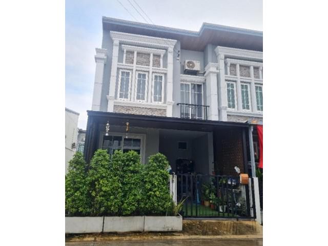 ขายทาวน์โฮม2ชั้น โกลเด้นท์ทาวน์สุขุมวิท ลาซาล