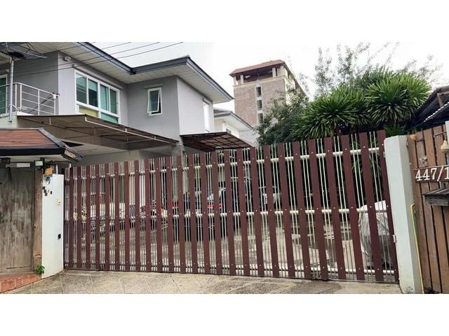 ขายบ้าน184 ตร.ว ย่านทาวน์อินทาวน์ ลาดพร้าว เลียบด่วน