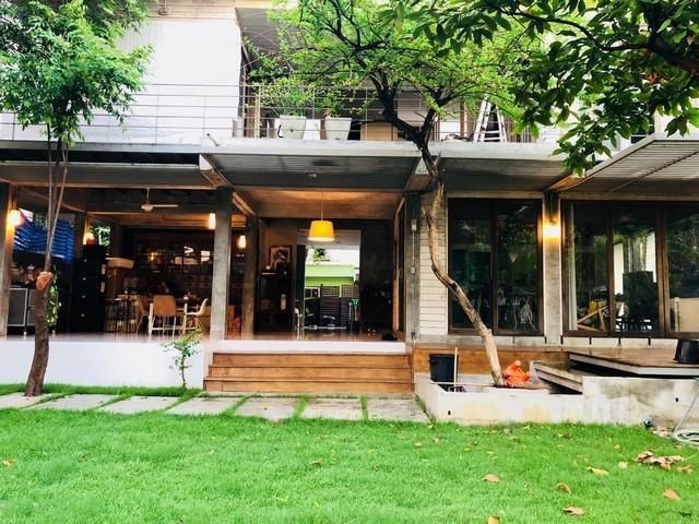 ให้เช่าโฮมออฟฟิศ 2 หลัง พร้อมลิฟท์ขนของ ซอยรัชดา32 ตกแต่งสวย ใกล้ MRTลาดพร้าว