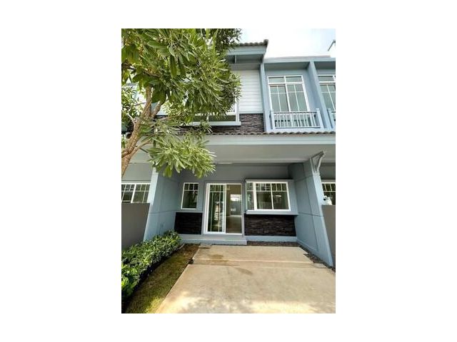 หมู่บ้าน villaggio ศรีนครินทร์ - บางนา