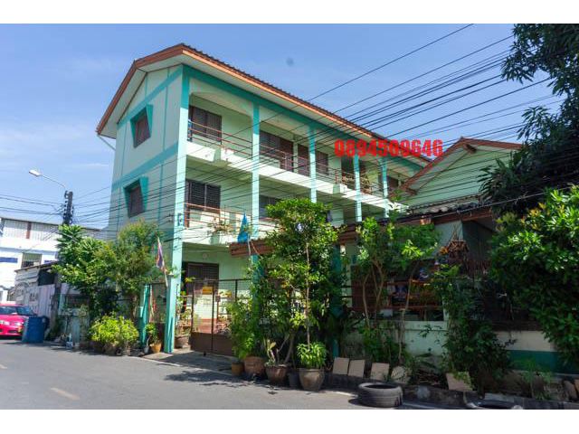 ขายอพาร์ทเม้นท์ 3 ชั้น 18 ห้อง พร้อมบ้านเดี่ยว