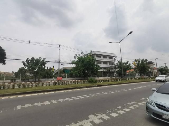 ขายที่ดินพร้อมอาคารพานิชย์ 438 ตรว.บางรักใหญ่