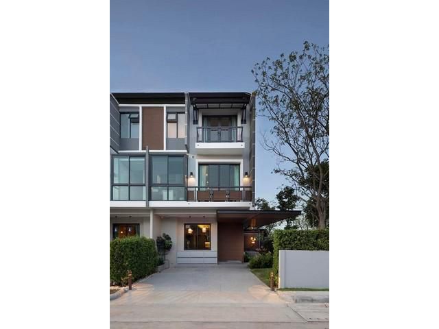 ให้เช่าทาวน์โฮม อารียา แมนดารีน่า เอกมัย-รามอินทรา