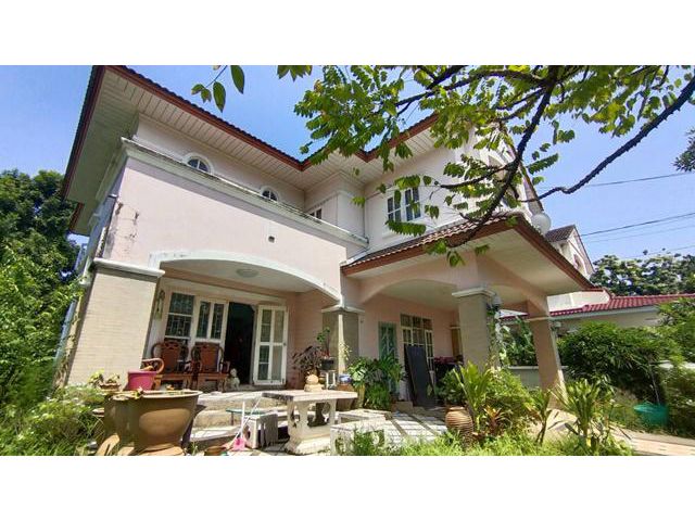 ร รามคำแหง162พ.เสรีรักษ์ บ้านใหญ่มาก 2ชั้น 5นอน