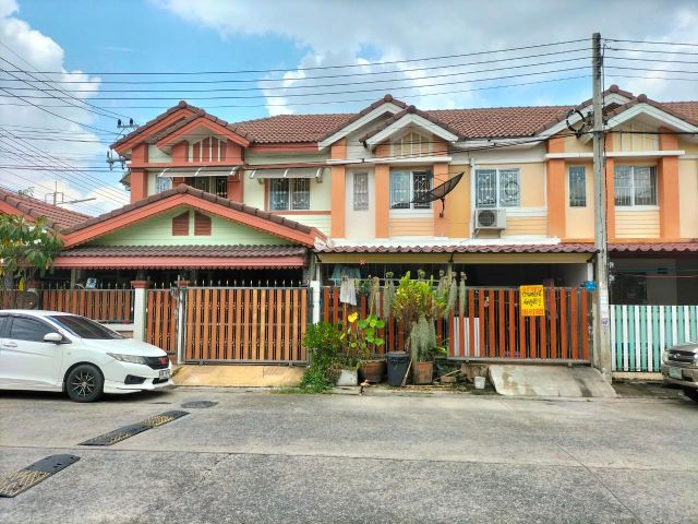 ขายบ้าน2ชั้น หมู่บ้านพฤกษา50 ต.บางเดื่อ อ.เมืองปทุมธานี จ.ปทุมธานี
