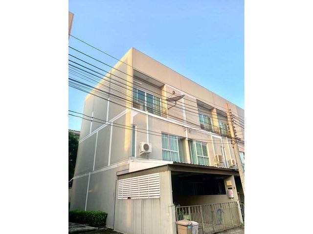 3 ห้องนอน 3 ห้องน้ำ   พาทิโอ พัฒนาการ 38