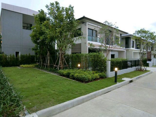 U1211 ให้เช่าบ้านเดี่ยว 2 ชั้น บ้านหรูหมู่บ้านโครงการเซนโทร บางนา กม.7 Centro Bangna ใกล้ mega bangna บิลท์อินทั้งหลัง บ