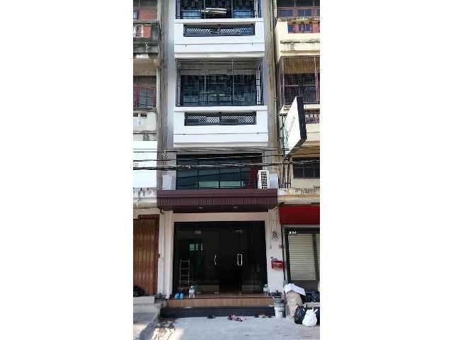 ให้เช่าอาคารพาณิชย์  6ชั้น ติดถนนสุทธิสารวินิจฉัย