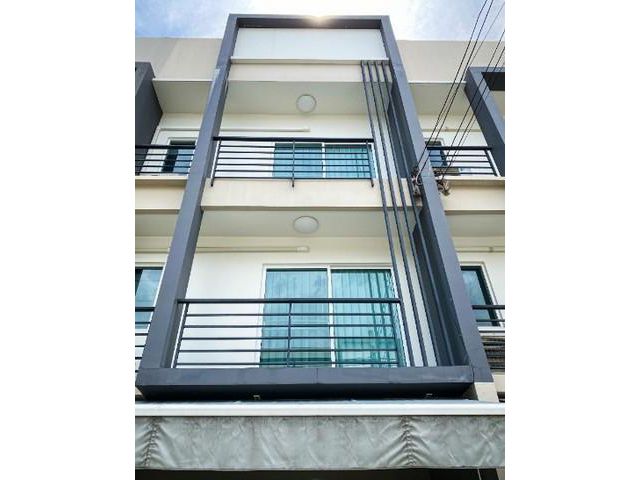 ให้เช่าทาวน์โฮม 3 ชั้น ซอย อ่อนนุช 17