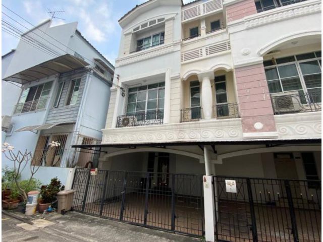 ให้เช่าทาวน์โฮม3ชั้น บ้านกลางเมือง ลาดพร้าว
